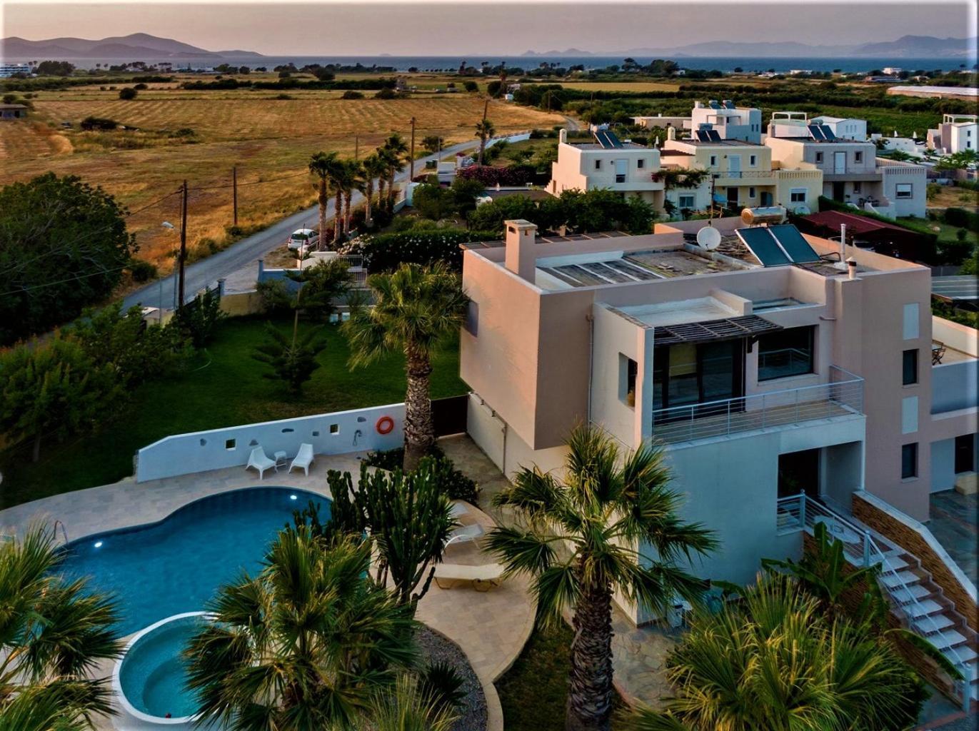 Xenos Villa 2 With A Private Pool,Near The Sea Тігакі Екстер'єр фото